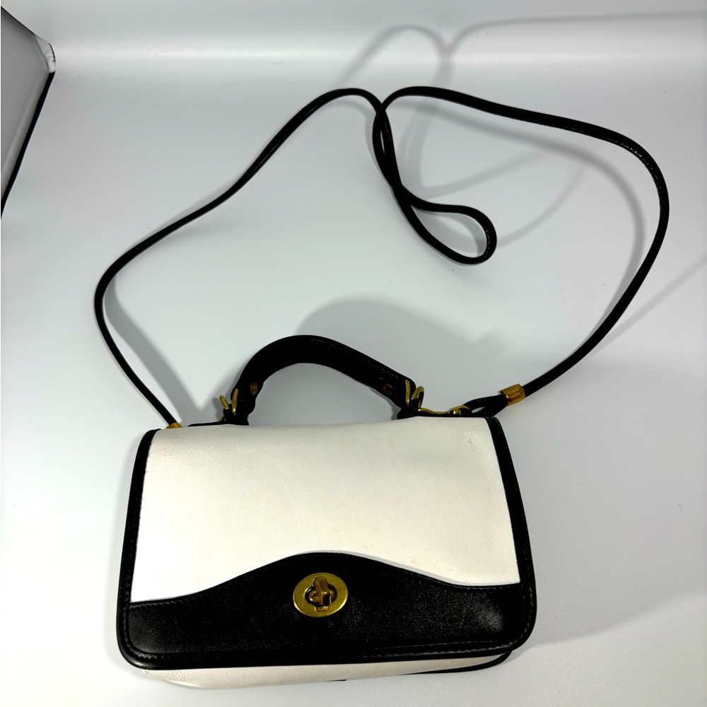 McGuire Nicholas vintage woman’s black and white crossbody purse